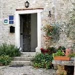 Apartments With Wifi Groznjan, Central Istria - Sredisnja Istra - 7038 Apartment *