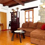 Apartments With Wifi Groznjan, Central Istria - Sredisnja Istra - 7038 Apartment Groznjan