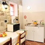 Apartments With Wifi Groznjan, Central Istria - Sredisnja Istra - 7038 Apartment Groznjan
